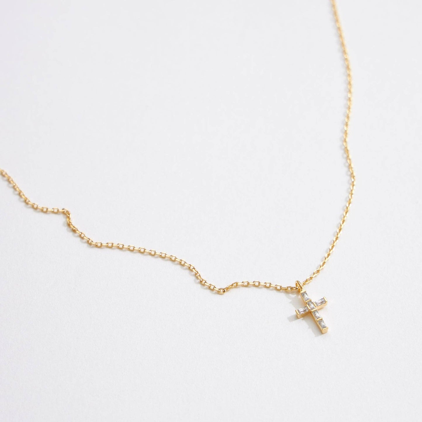 Dainty Cross Pendant Necklace