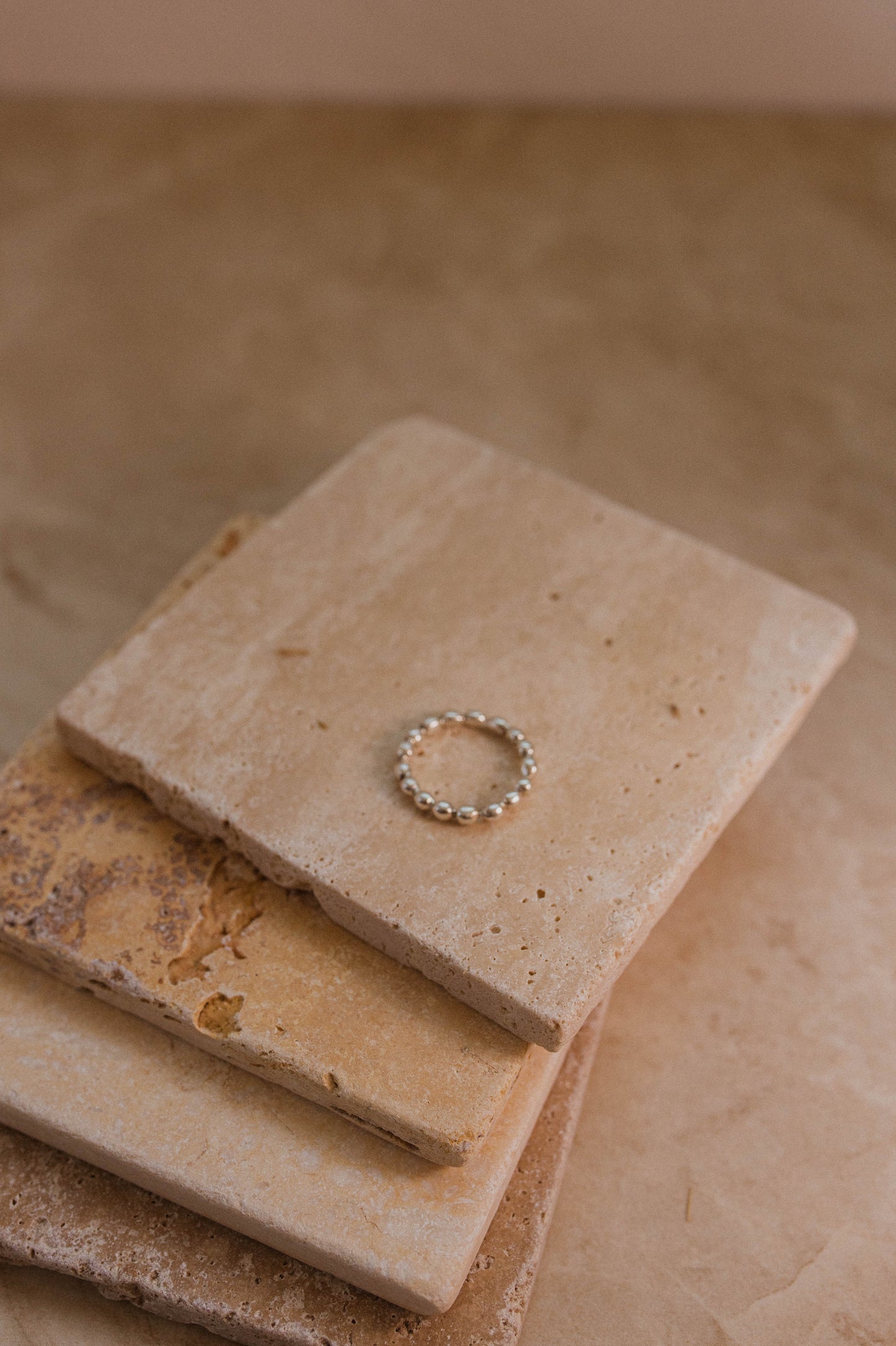 T577 image 0