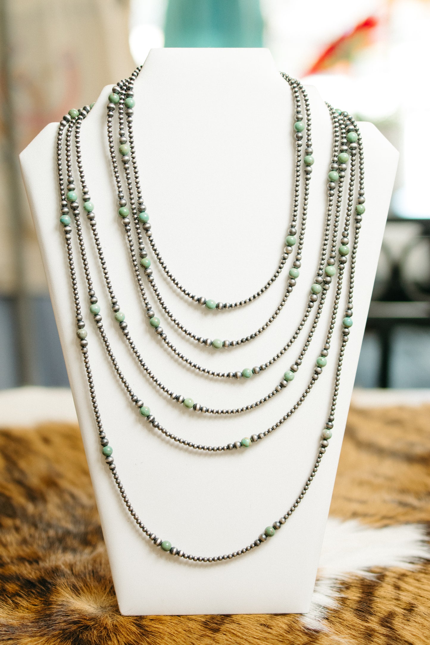 Graduated Pearls With Turquoise