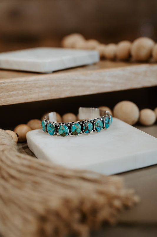 Large Oval Stone Cuff