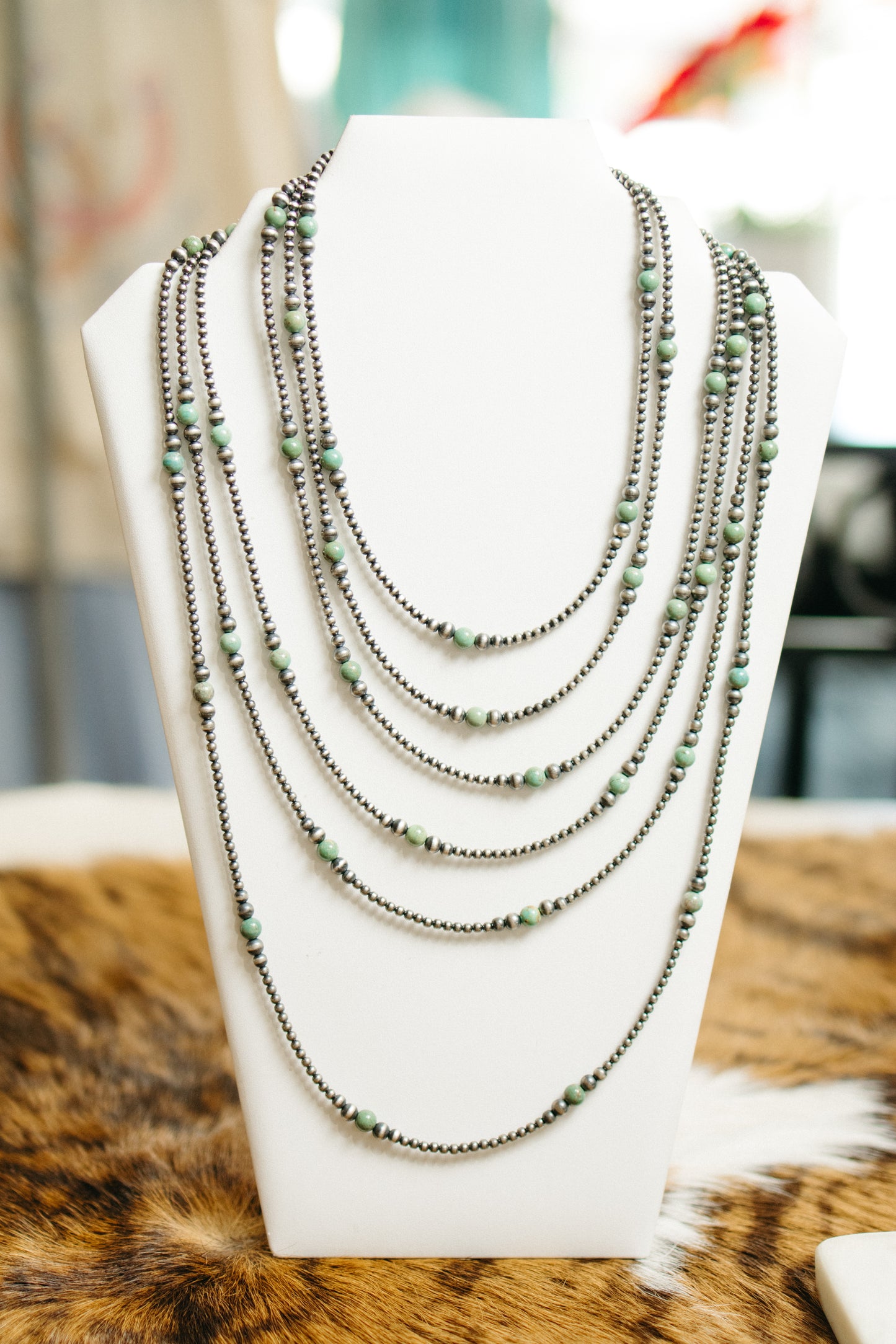 Graduated Pearls With Turquoise