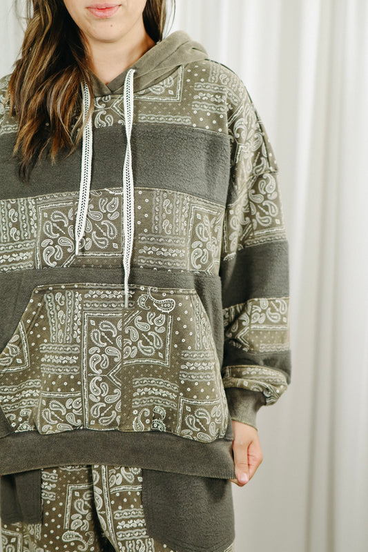 Paizlee Pullover