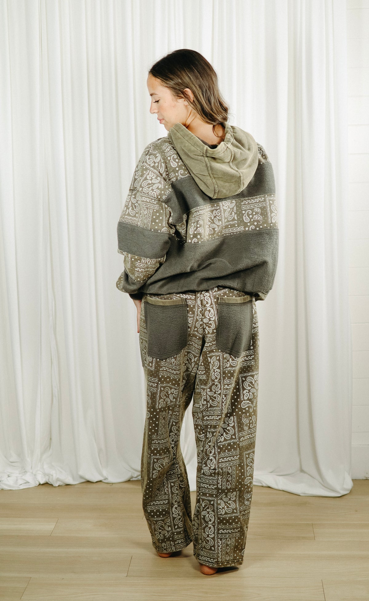 Paizlee Pullover